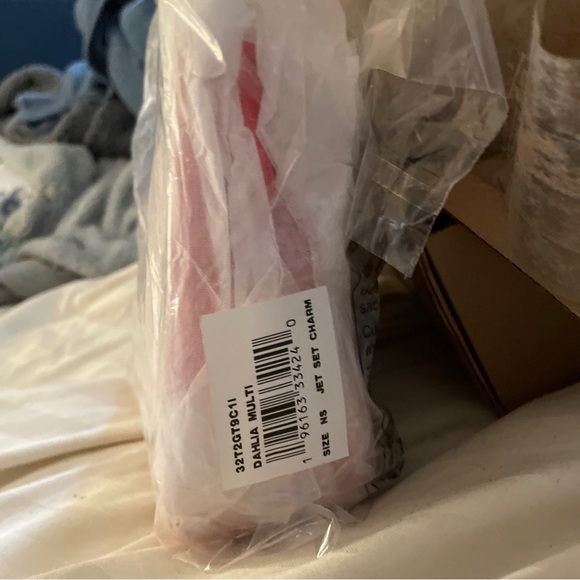 ❌SOLD❌RT-NWT Michael Kors Logo Jet Set Small Chain Shoulder Bag - Picture 7 of 8